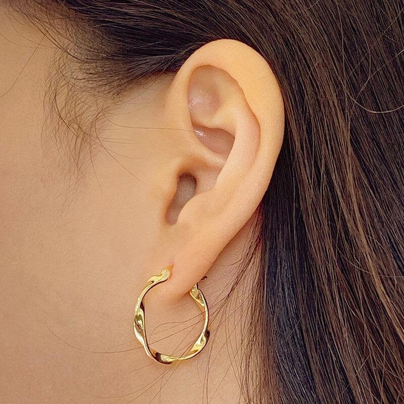 Twisted Gold Hoops, Wave Hoop Earrings, Minimalist Hoops, Modern Gold Hoops, 18K Gold Vermeil Earrings, Twist Hoop Huggies, Croissant Hoops