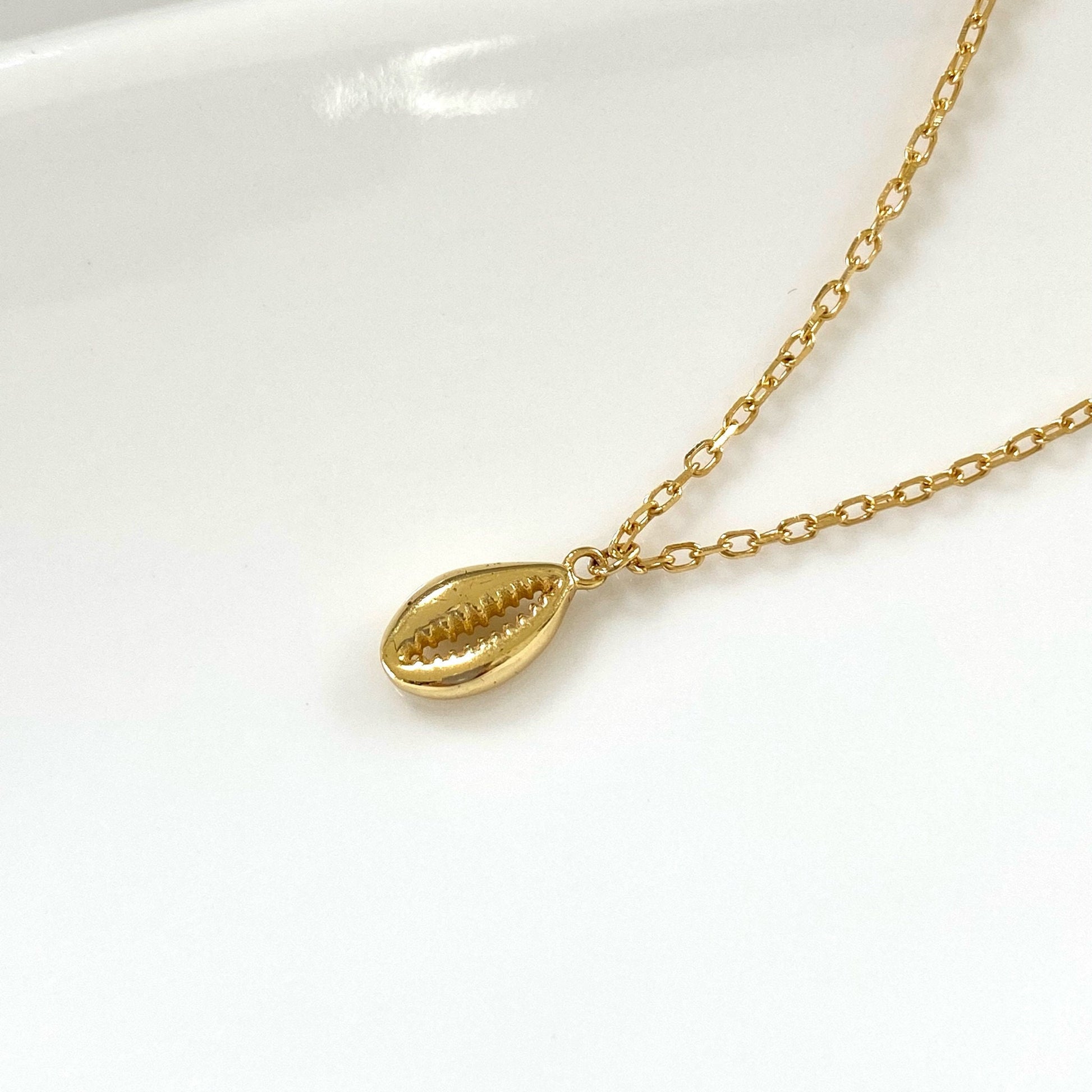 Cowrie Shell Pendant, Gold Shell Necklace, Gold Vermeil Pendant, Seashell Necklace, Ocean Jewelry, Beach Necklace, Dainty Gold Pendant